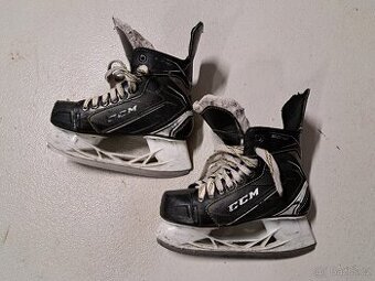 Brusle lední - CCM 9040, velikost 34