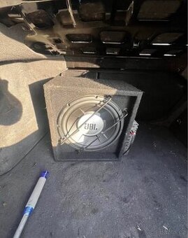 Prodám jbl subwoofer + zesilovač