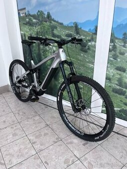 Lehké celoodpružené elektrokolo Corratec BOSCH SX