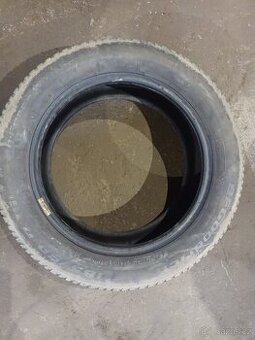 185/60R15 88T