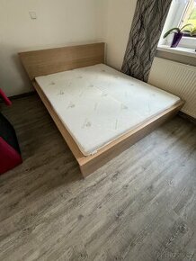 Prodám postel zn. IKEA MALM 160 cm x200 cm