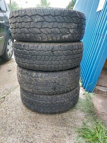 Prodám sadu celoročních pneu Discovery 245/70 R16