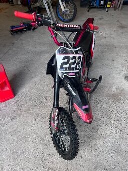 Stomp z3 140