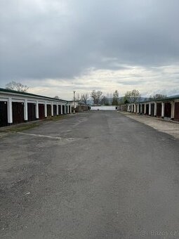 Zděná garáž v Litvínově – ulice U Zámeckého parku