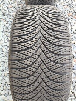 Celoroční pneu 225/40 R18 6-7mm
