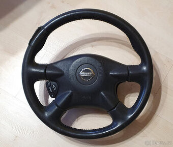 Volant s ovládání rádia Nissan X-Trail T30 2006.