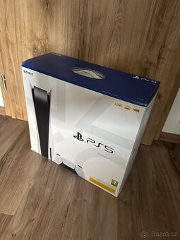 Playstation 5 + ovladac + hry