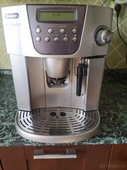 Kávovar DeLonghi Magnifica