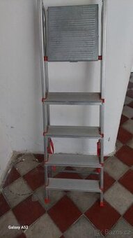 hliníkový žebřík rozkládací
