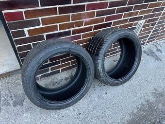 Letni pneu 285/35 R18 hankook