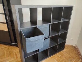 Knihovna Ikea