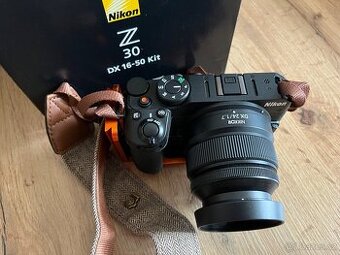 Nikon Z30 + objektiv Nikon Z DX 24mm / 1,7