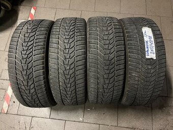 215/45 R18 zimní Hankook