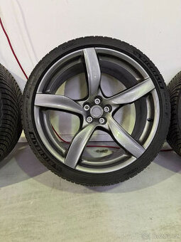 Originální zimní kola Ferrari Purosangue F175 s ráfky 22 a 2