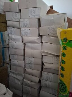 Prodám fasádní vatu, kotvy 255, talíře, vat. zátky