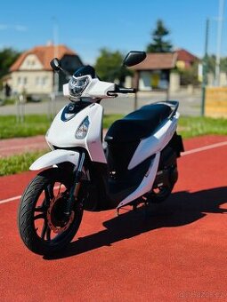 SYM Symphony 125i (2025) – ZÁRUKA, TOP stav