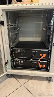 Pylontech US3000C 2 ks včetně racku pro max 4 baterie