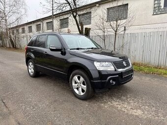 Suzuki Grand Vitara 2.4 benzin, 2012, 4x4, top stav