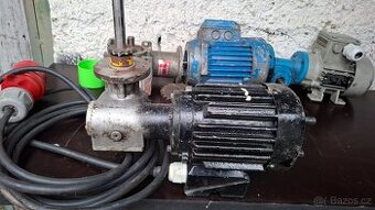 Elektromotor s převodovkou