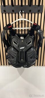 Chránič hrudi a zad Leatt 6.5 PRO Chest Protector Graphene