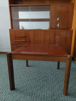 Konferenční stolek