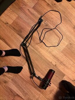 HyperX QuadCast – USB mikrofon s ramenem (super stav)