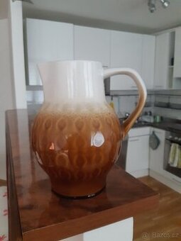 Retro džbán