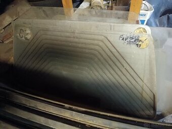 Zadní sklo favorit , felicie