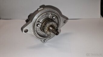 Nálezové Zubové hydraulické čerpadlo AS7G06Y33 (Mobilní)