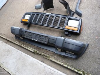 Jeep XJ 96-2001 kapota, nárazník , lemy, podběhy, svě