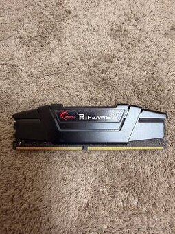 G.Skill Ripjaws DDR4-3200 8GB