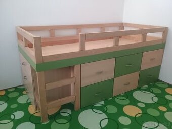 Vyvýšená postel s úložným prostorem + matrace + koberec