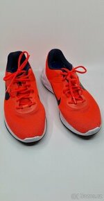 Běžecké boty Nike Revolution 6 Next Nature, vel. EU45/10
