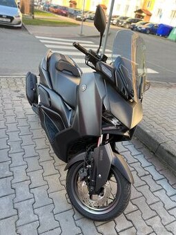 Yamaha XMAX 125 rok 2023 s tříletou zárukou najeto 2580 KM