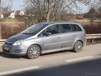 Opel Zafira 1.8 LPG (r. 2008) - na náhradní díly