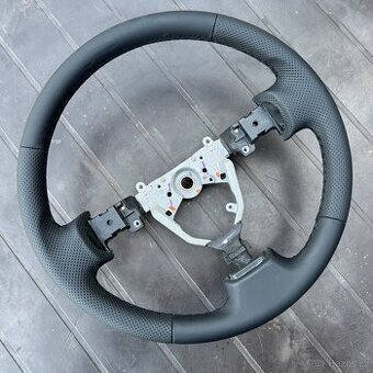 Toyota Rav4 nový kožený volant