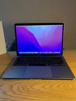 MacBook Air (M1, 2020)