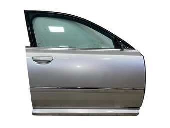 Pravé přední dveře stříbrná metalíza LY7W Audi A8 4E D3 05