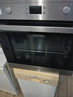 Elektrická trouba Beko