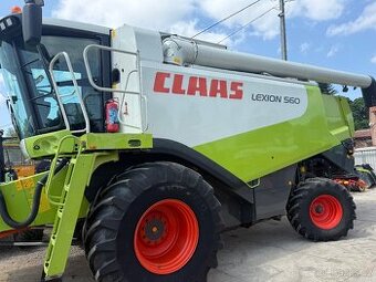Kombajn Claas Lexion 560 V750 Sklizeci Mlaticka