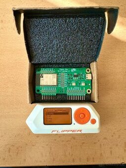 Flipper Zero + devboard v1 – RogueMaster firmware - 1