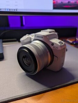 Canon EOS R50 bílá + RF-S 18-45mm f/4.5-6.3 IS STM