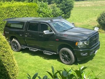 DODGE RAM 2500 camper