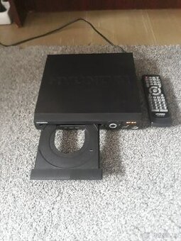 DVD PŘEHRAVAČ ZN. HYUNDAI S DÁL. OVLADAČEM