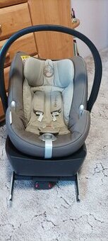 Vajíčko se základnou Cybex