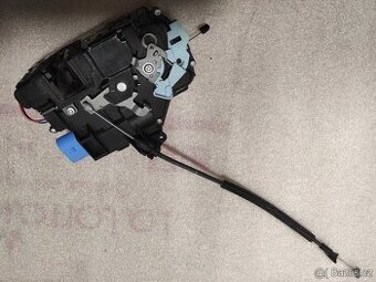 Zámek  dveří u řidiče na Škoda Roomster 2012