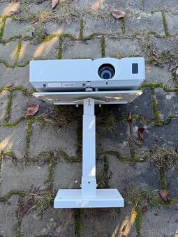 Dataprojektor HITACHI CP-WX3030WN