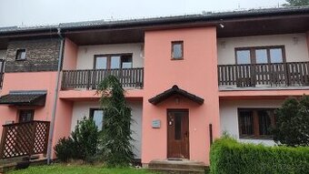 Řadový dům na promenádě v Lipně nad Vltavou