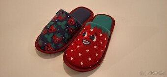 Veselé dětské papuče Šťastné jahody
