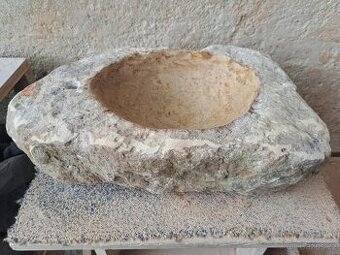 Fontána / Pítko z přírodního pískovce